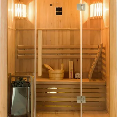 Oliva Jacuzzi Sauna Billard Piscine Chauffee Vila