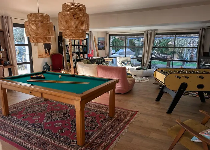 Oliva Jacuzzi Sauna Billard Piscine Chauffee *